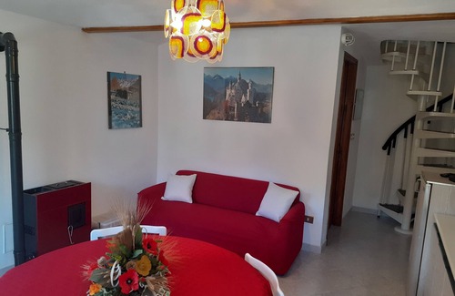 Mezzenile Apartment | Accommodation with beautiful views of the valley and mountains in a peaceful setting