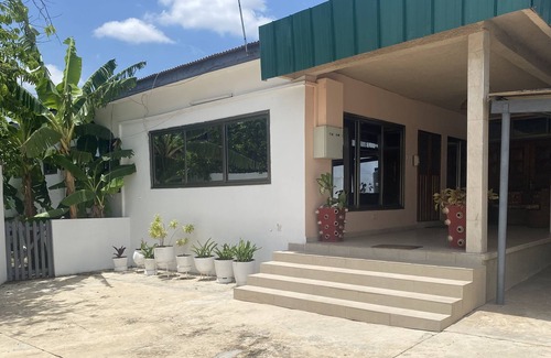 Greenhill House | Accra, Airport Residential, <3miles from KIA Airport 4 beds/family,Groups,Acc