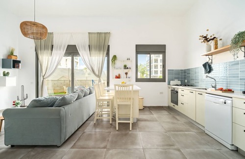 Nahariya Apartment | Achziv Bright Garden Stay