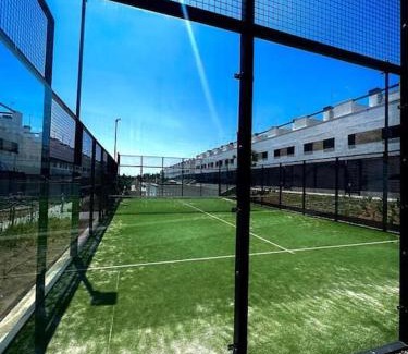 Villa de Vallecas Villa | Acogedora casa en Madrid con piscina privada, jacuzzy y garaje