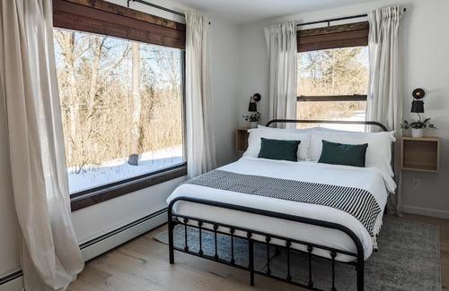 Cairo House | Acorn Bungalow - Luxury Cabin, Catskills, Windham Mountain, Hunter Mountain
