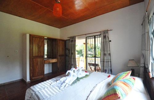 Praslin Island Bed & Breakfast | Acquario Guesthouse