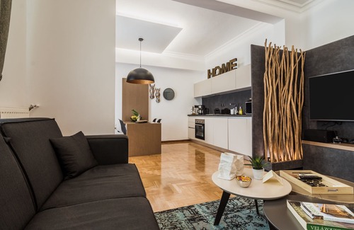 Makrigianni Apartment | Acropolis Executive Suite, Acropolis Museum View.