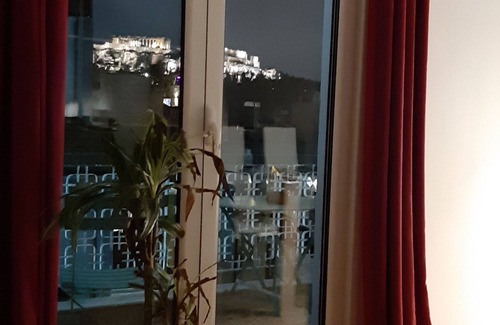 Psirri Apartment | Acropolis View Apartment in Central Athens – SQ1