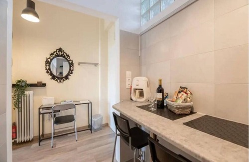 Mets Apartment | Acropolis Vista Retreat