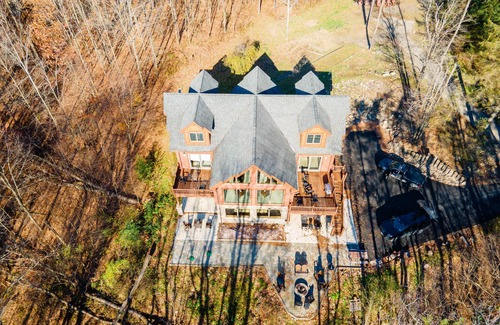Ellicottville House | Across from Holimont Ski Resort & 1.5 miles from downtown shopping district.