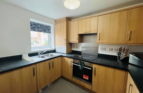 Willesborough House | Adams Drive 4 Bedroom Stylish House |Parking