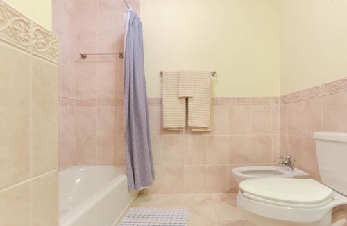 Seven Mile Beach House | Addison Lee Cayman Villa