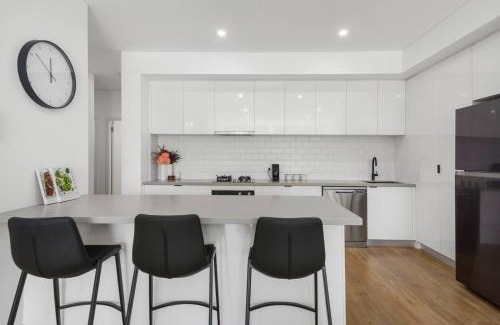 Shellharbour Apartment | Addison's Escape - A Breezy Beachfront Beauty
