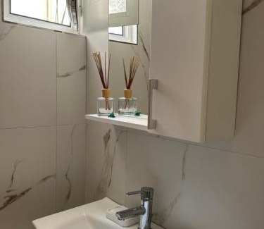 Qender Apartment | Adela's comfort retreat