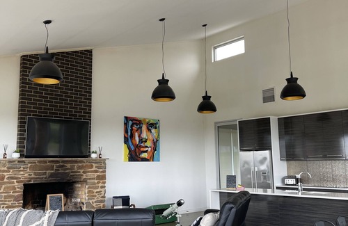 Talunga House | Adelaide Hills Getaway - Off grid country experience