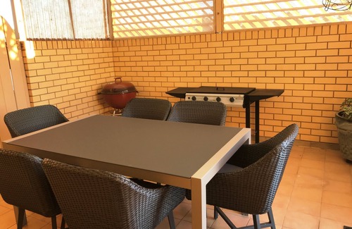 Para Vista House | Adelaide holiday home