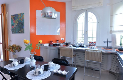 Luni House | Adele's Garden