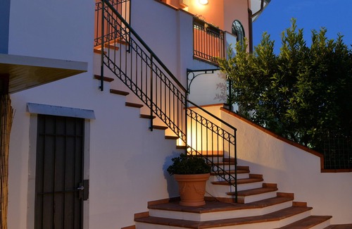 Luni House | Adele's Garden