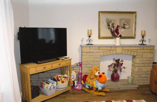 Blaina House | Aderyn Mawr Cottage