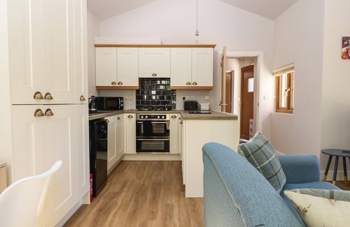 Bideford Cottage | ADIPIT STABLES, romantic, with a garden in Bideford