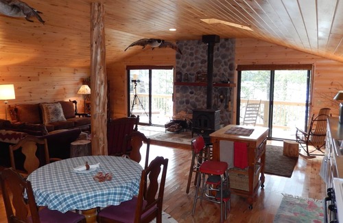 Saranac Lake Cottage | Adirondack Vacation Rental - close to water's edge *Open Spring/Summer/Fall*