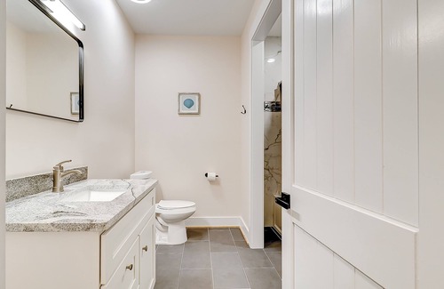Savannah Victorian District Apartment | Adjoining apartments with 2 full kitchens, 2 W/Ds, central AC, & great location