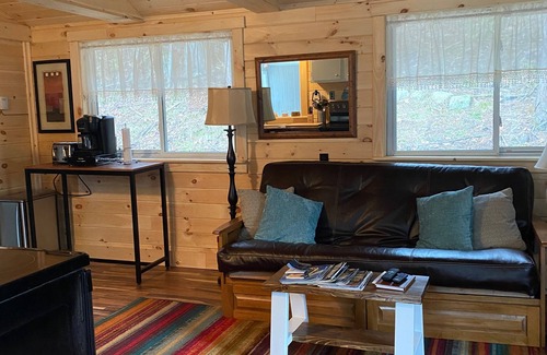 Elizabethtown House | ADK Cozy River Cottage