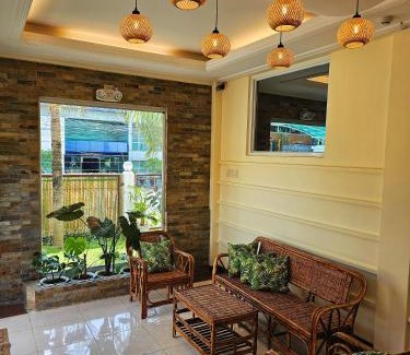 Puerto Princesa City Centre Hotel | Adlaw Inn