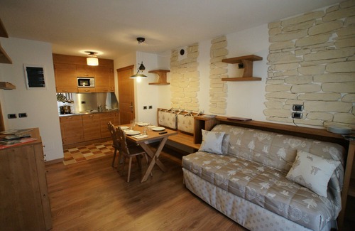Moena House | Adler Family & Wellness Clubresidence