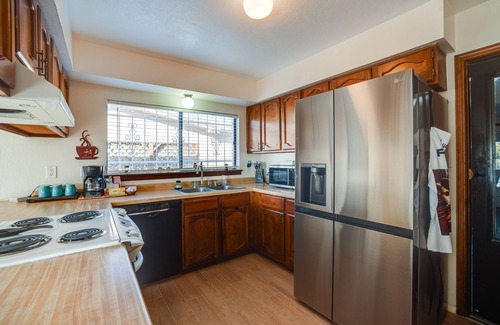 Northeast Heights House | Adobe Home in Albuquerque w/Covered Patio