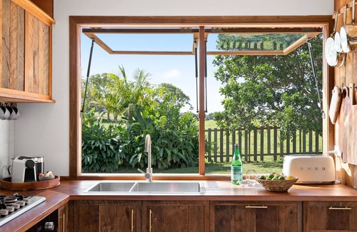 Ewingsdale House | Adora Villa