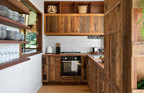 Ewingsdale House | Adora Villa