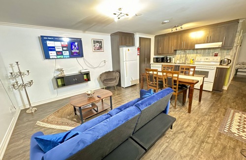 Gatineau Apartment | Adorable 1 Bedroom Guesthouse/Free Parking