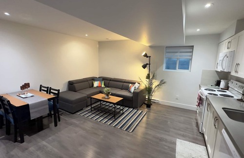 Willoughby House | Adorable 2 Bedroom Suite in Willoughby, Langley
