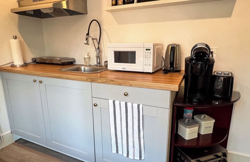 Southeast Calgary House | Adorable 2-bedroom With Free Parking on Premises