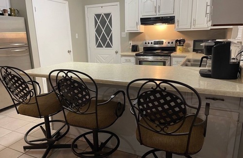 McNeill House | Adorable 3 bedroom attached cottage in quiet spot.