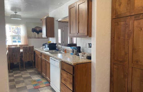 Otto House | Adorable 4 Bedroom Getaway