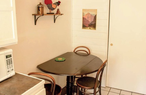 Flagstaff Apartment | Adorable & Affordable Historic Cottage/Walk to Downtown/NAU/Groceries & Trails