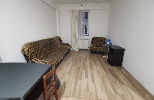 Didube Apartment | Adorable Apartment with WiFi in Charming Tbilisi Tsereteli.