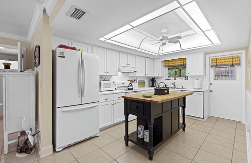 Wilbur-By-The-Sea House | Adorable Beach Cottage with Great Location