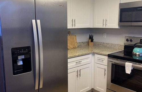 Villages of Seaport House | Adorable Beachside Retreat @ Peacock Beach (pet friendly!)
