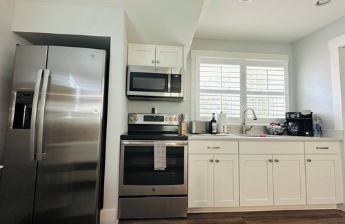 Olde Town Apartment | Adorable Bluffton Carriage House — Explore Town by Golf Cart!