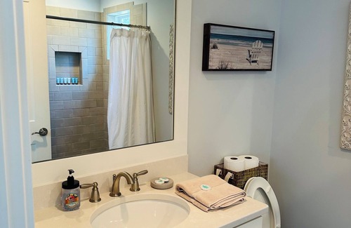 Olde Town Apartment | Adorable Bluffton Carriage House — Explore Town by Golf Cart!