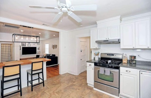Whitemarsh Island House | Adorable Bungalow Near City, Marina, & Tybee Beach