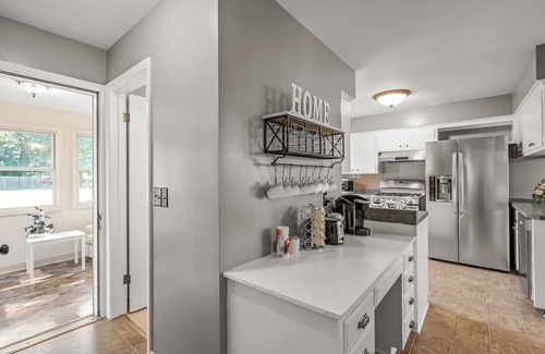 Maplewood House | Adorable Comfy Home- 3M Headquarter-Battle Creek Park- MOA- DTWN St. Paul