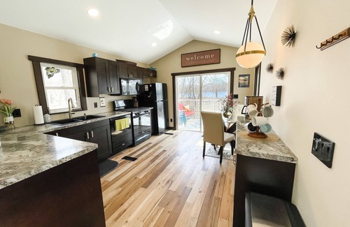 Trempealeau Cottage | Adorable Cottage on GREAT Fishing Lake