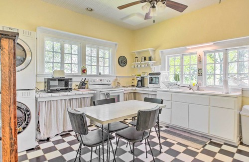 Watkinsville Cottage | Adorable Georgia Cottage w/ Screened-In Porch