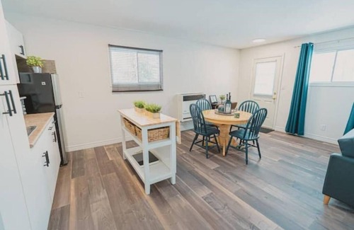 Town of Essex Apartment | Adorable Guest House near EPIC Wineries!