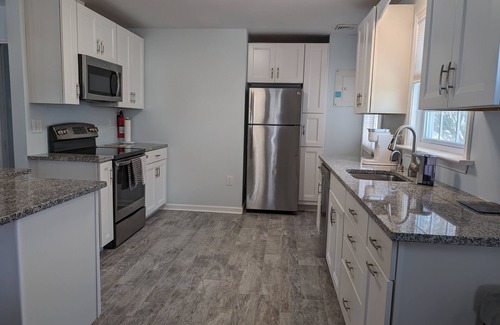 Gardens House | Adorable single family in the gardens.