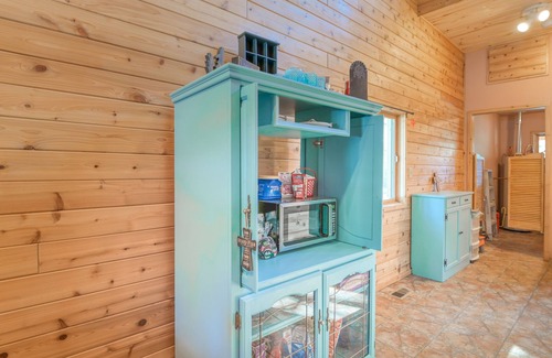 Angel Fire House | Adorable ski cabin with private hot tub, wood stove, pool table & washer/dryer