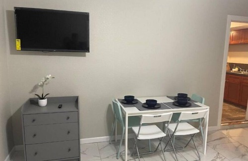 Lake Magdalene Apartment | Adorable Suite in Tampa.