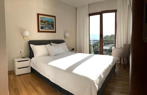 Trebesinj Apartment | Adria Montenegro Seaview