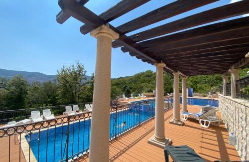 Trebesinj Apartment | Adria Sea & Mountains