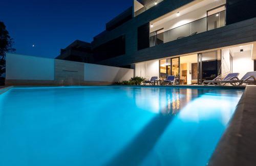 Komarna Villa | Adria View